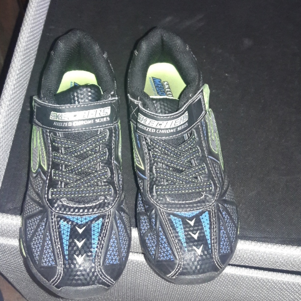 Boys shoe